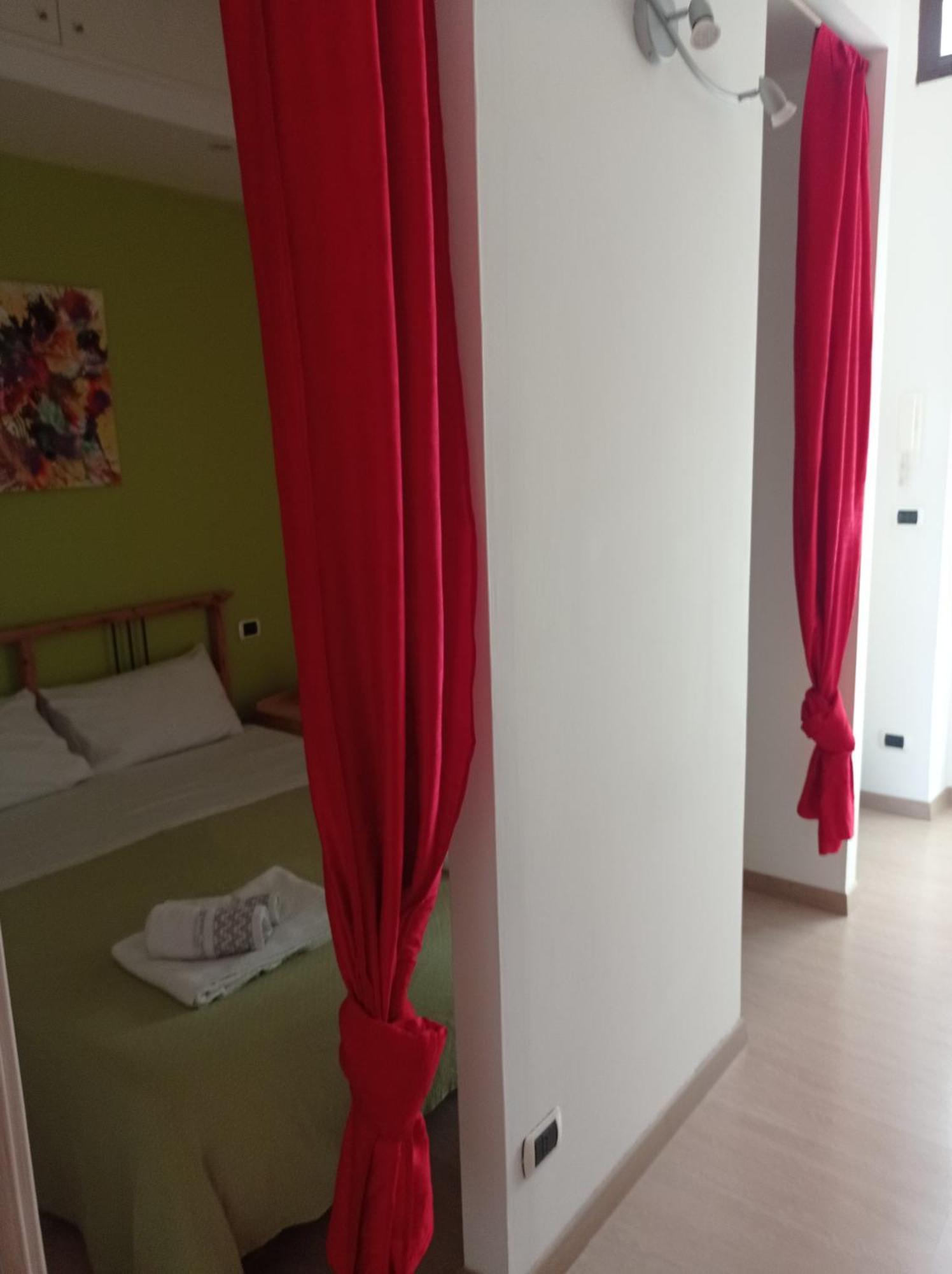 Ferienwohnung Palazzo Dei Tabacchi Bari Exterior foto